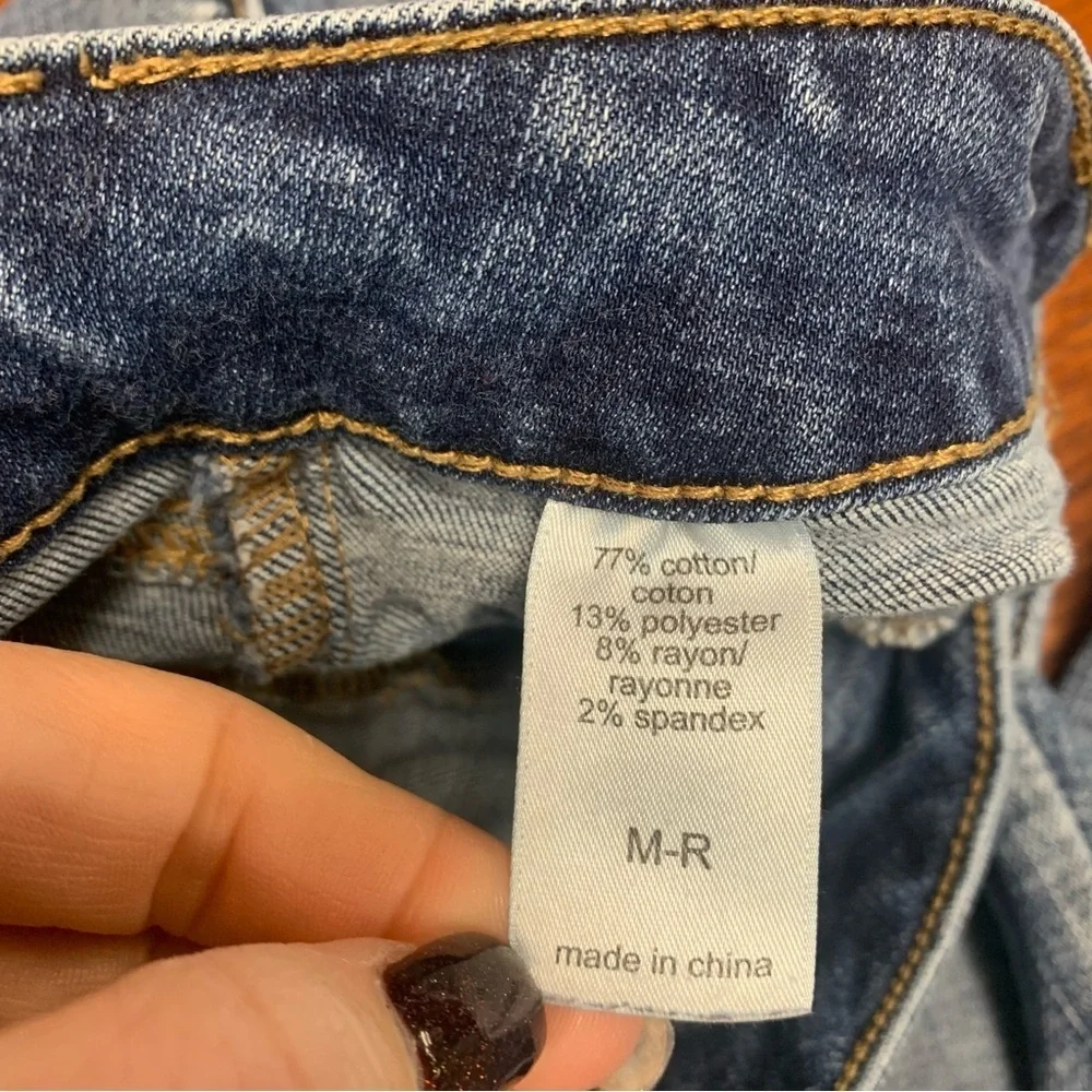 Maurice’s size medium regular length leggings Jeans with Back Pocket